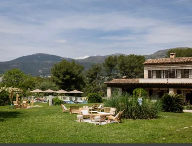 Le Mas Baïeta (ex Bastide aux Oliviers)