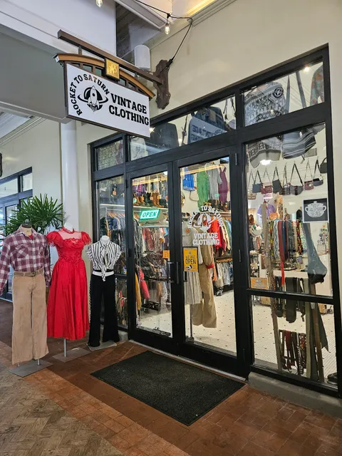 Rocket to Saturn Vintage