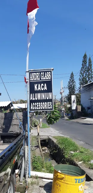 Andri Glass dan almanium