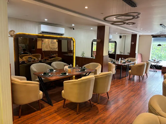 OMKARA VEG & VEGAN RESTAURANT & BAR