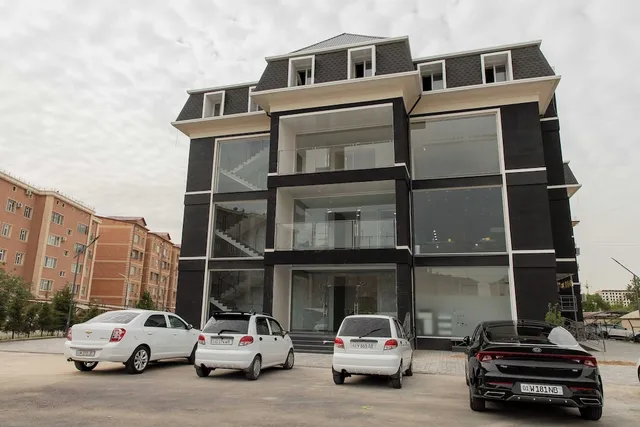 Safarov's Family Hostel