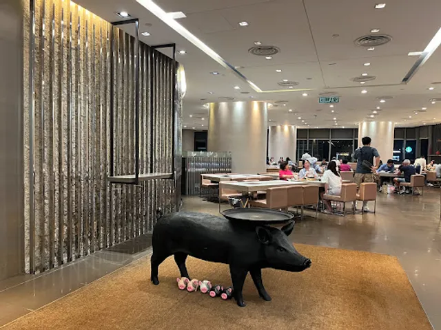 Fong Lye Coffee & Teahouse (The Gardens) 蓬萊咖啡與茶房.