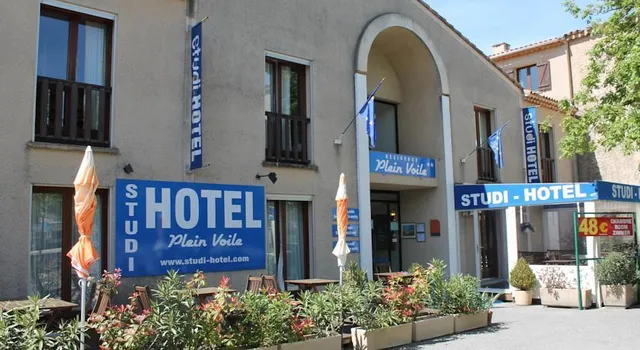 Studi-Hôtel Résidence Plein Voile
