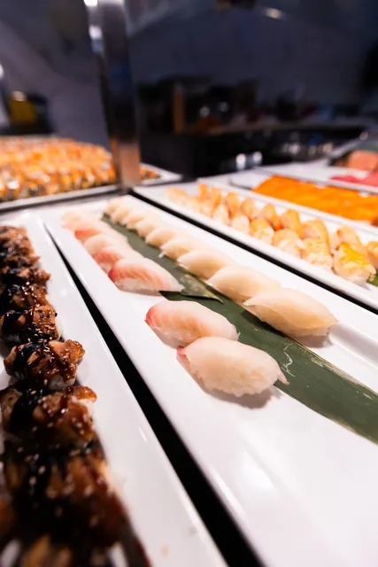 Royal Buffet & Grill