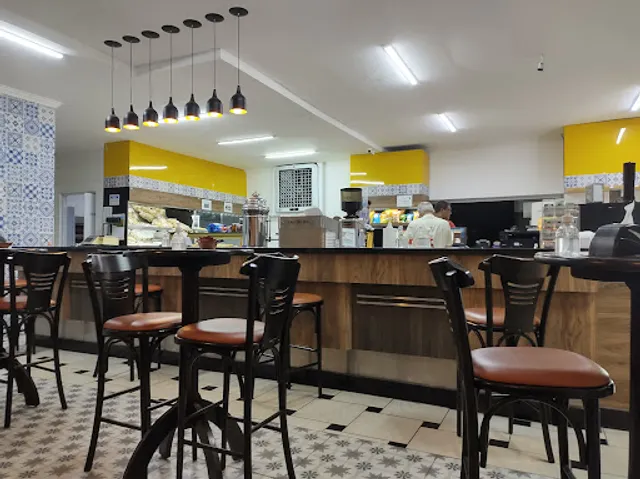 PADARIA e CAFETERIA FAMA