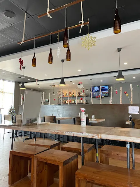 Takumi Sushi Ramen&Lounge