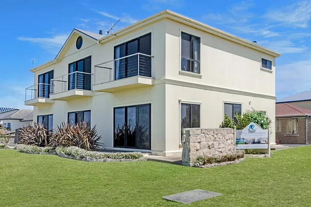 Clifftop Accommodation Portland Vic Australia