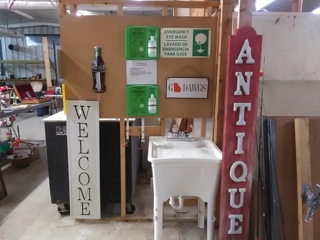 3 Blind Fleas Market