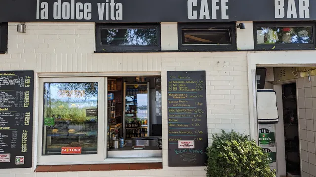 Eiscafé „La Dolce Vita“