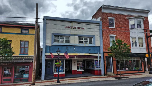 Fourcorners Comics & Games