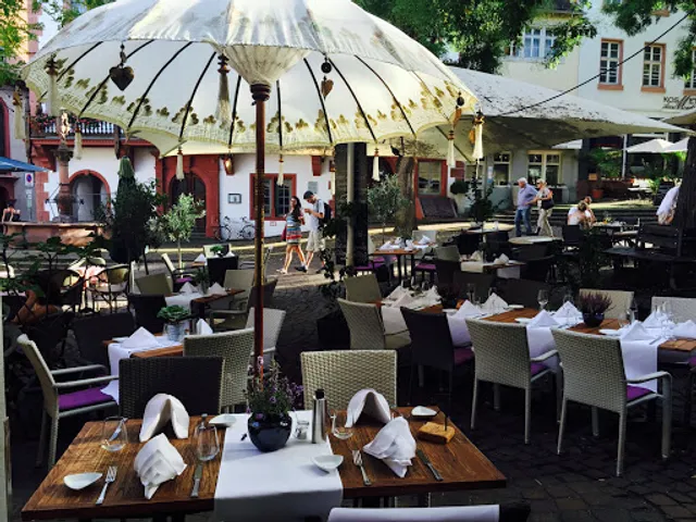 - ESSZIMMER - das restaurant -