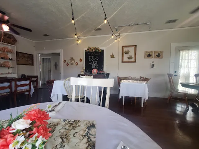 De'vine Tea Room