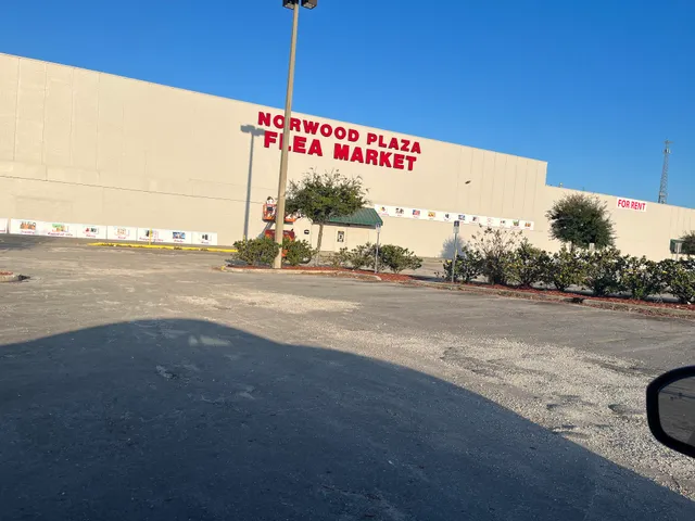 Norwood Plaza Flea Market