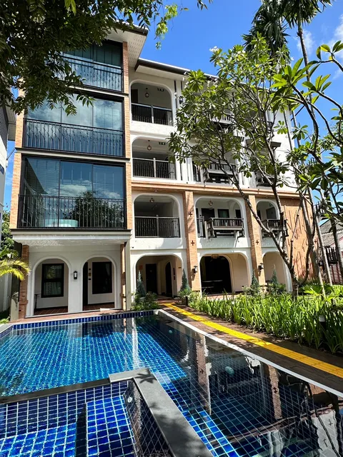 Shamrock Chiangmai Hotel