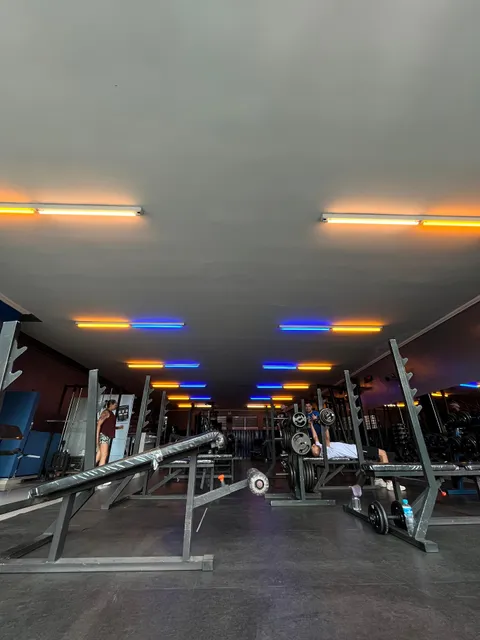 Academia Time For Fit