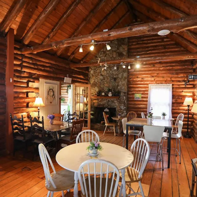 Chatty Cathy's Coffeehouse/Café