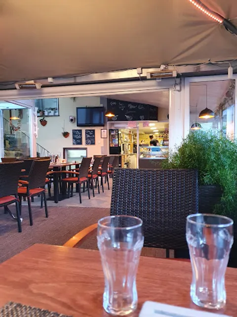 Pizzeria u. Eiscafé Piccolo