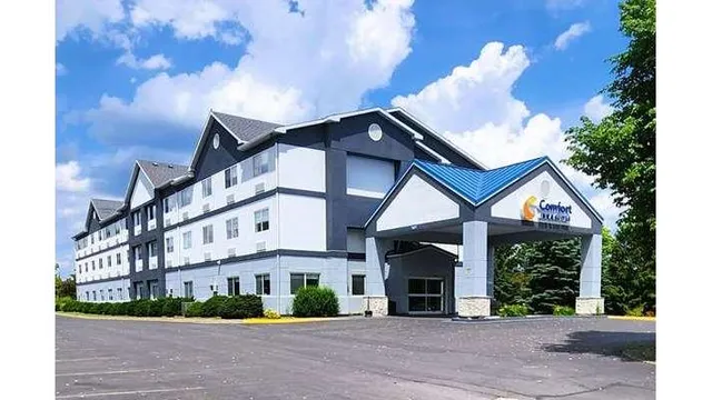 Comfort Inn & Suites Liverpool - Syracuse