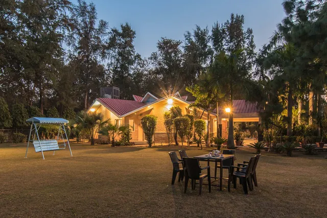 StayVista at Solitude in the Woods - Sohna | 2 BHK Premium Holiday Home