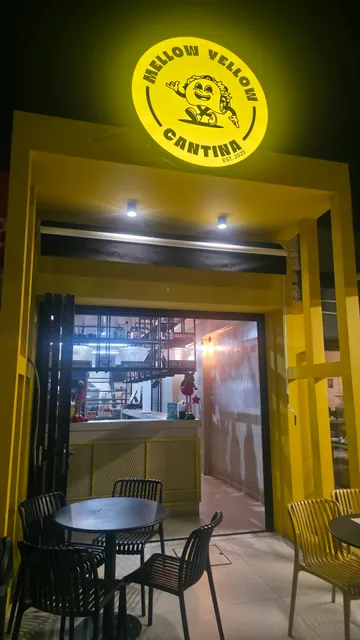 Mellow Yellow Cantina