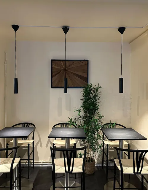 Curry Leaf - Indian Restaurant