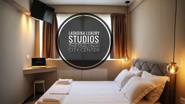 Ladadika Luxury Studios & Jacuzzi Suite