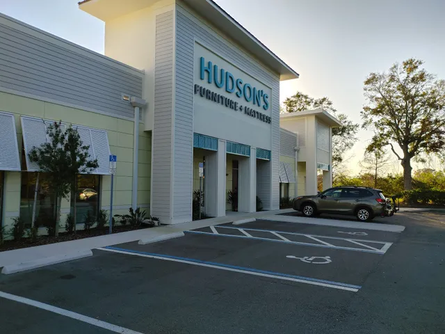 Hudson's Furniture + Mattress
