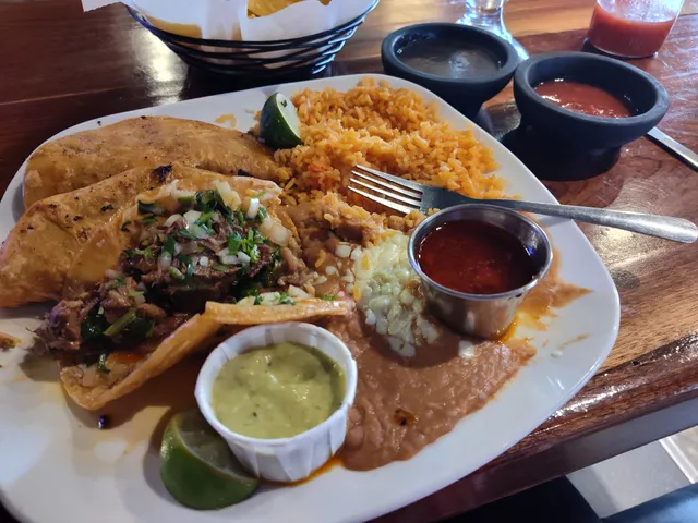 La Cantina Arcos Mexican Bar & Grill