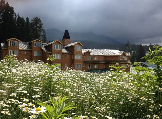 Kolahoi Green Heights