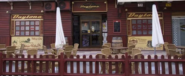 Daytona Country Bar. C.B.