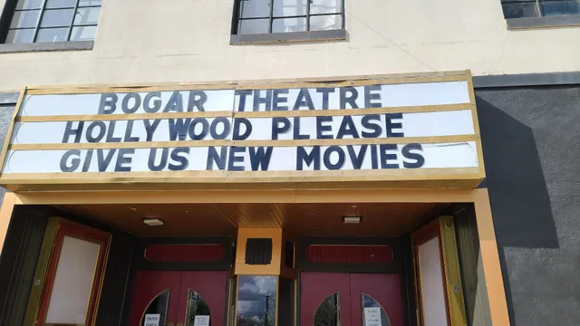 Bogar Theatre