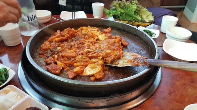 좌방산닭갈비토종닭