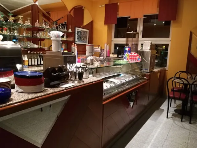 Eis - Cafe Dolomiti