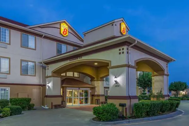 Super 8 by Wyndham Hillsboro TX