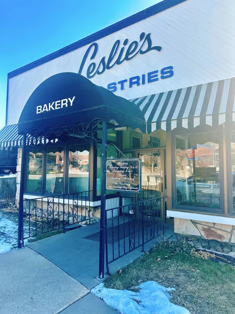 Leslie's Pastries