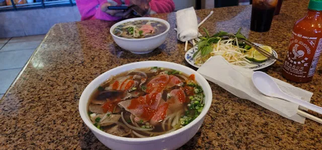 Phở Saigon Restaurant