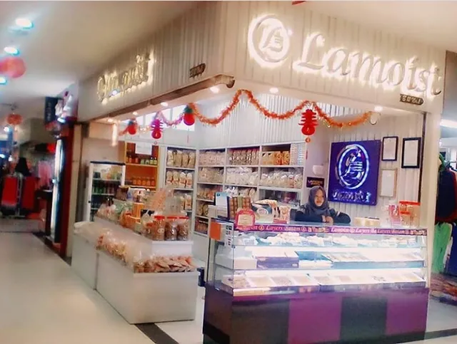Lamoist BCS Mall - No 1 Best Batam Premium Layer Cakes