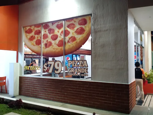 Little Caesars Pizza "Bugambilias"