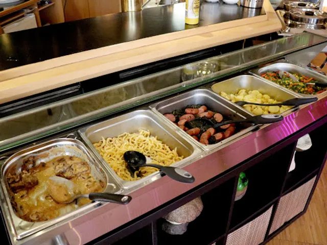 halb-eins Mittagsrestaurant