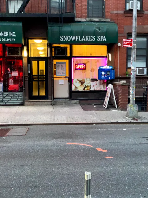 Snowflakes Spa 49th St