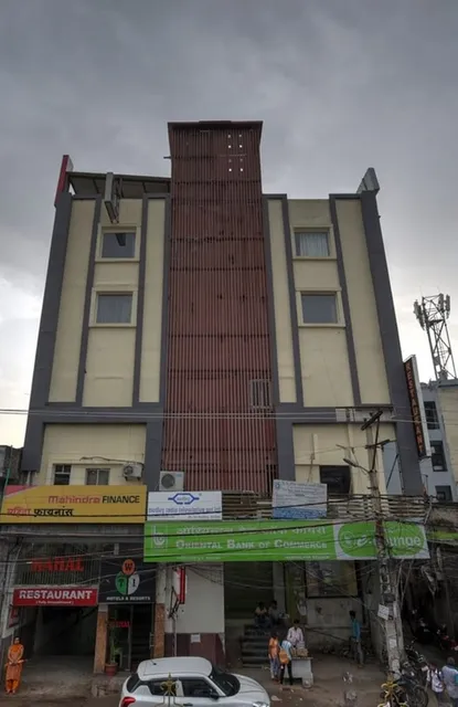 Capital O 16970 Hotel Mahal