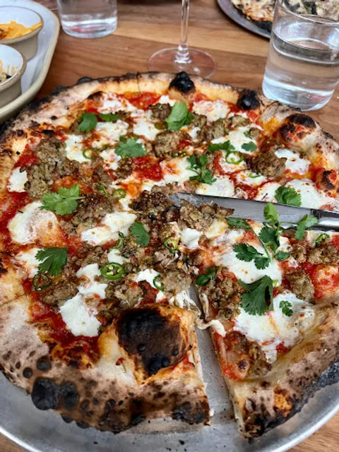 Rosalia Pizza Linden Hills