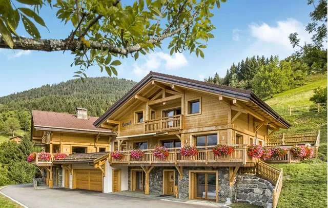 Caramel & Nougat Cottages