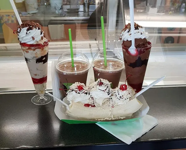 Helados Sultana - Universidad
