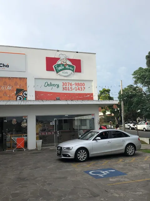 Famíglia Merlini Pizzeria & Forneria