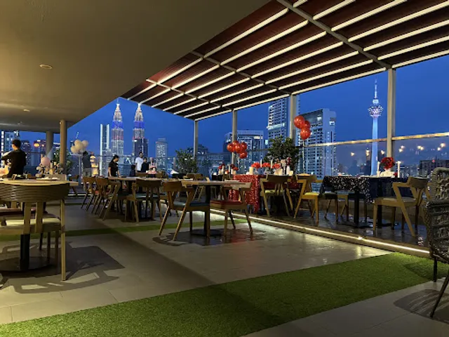 Rooftop 25 • Hilton Garden Inn Kuala Lumpur
