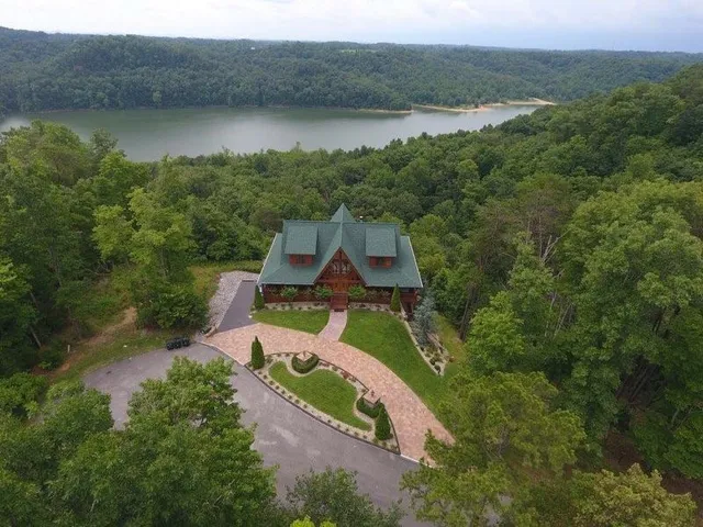 Lookout Lodge