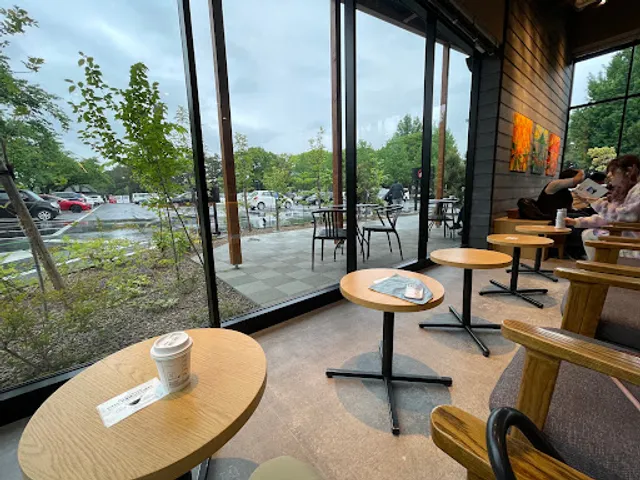 Starbucks Coffee - Shikishima Park