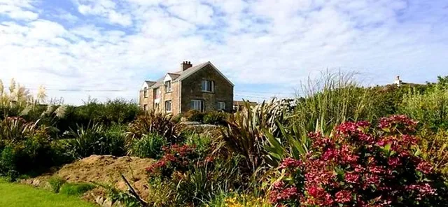 Buthyn Dowr Farmhouse B&B