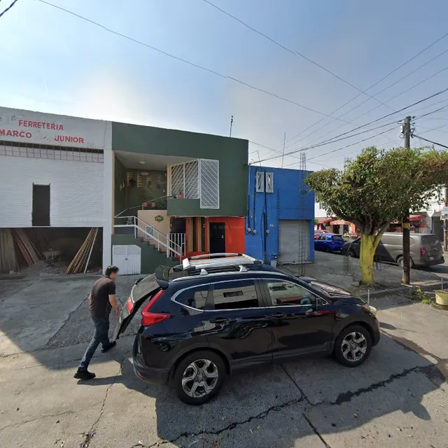 La sinvergüenza. micheladas y botanas